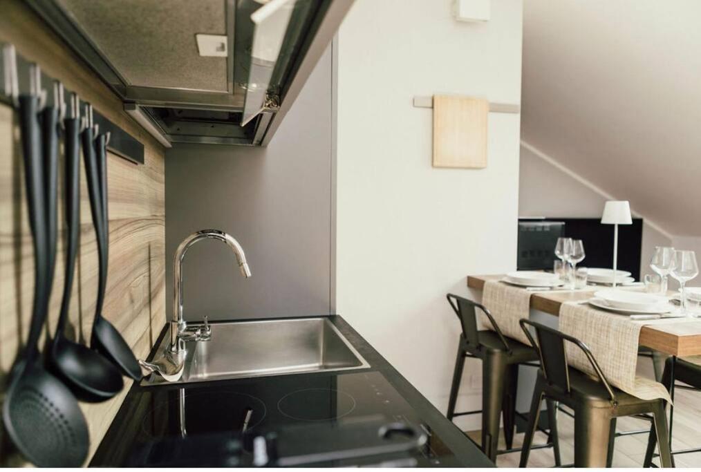 Апартаменты Casa Savo - Parcheggio Gratuito Nella Blu Area Генуя Экстерьер фото